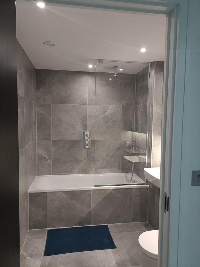 One West Point , Icon Tower Appartamento Londra Esterno foto