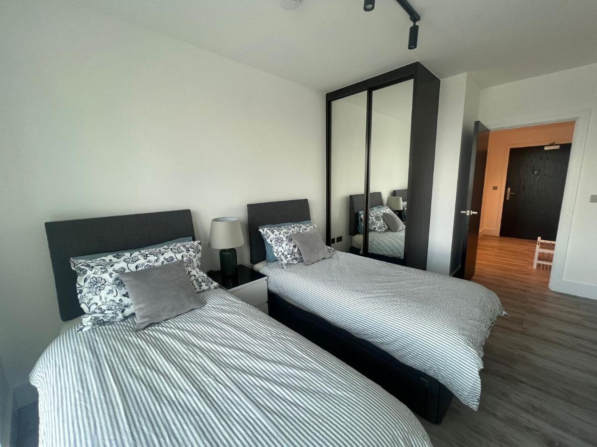 One West Point , Icon Tower Appartamento Londra Esterno foto